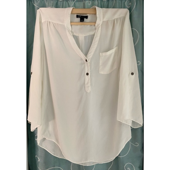 AGB white semi-sheer V neck blouse size large - Picture 2 of 4